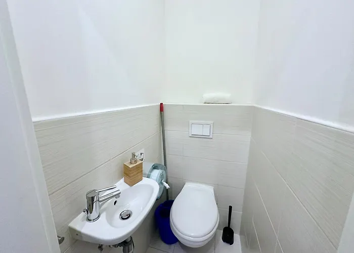 Apartamento Prime - Modern 2 Bedroom Family With Balcony & Parking Included *
