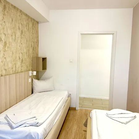 Prime - Modern 2 Bedroom Family With Balcony & Parking Included Budapeşte