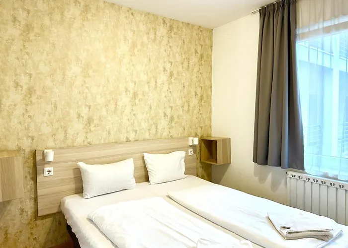 Daire Prime - Modern 2 Bedroom Family With Balcony & Parking Included Budapeşte