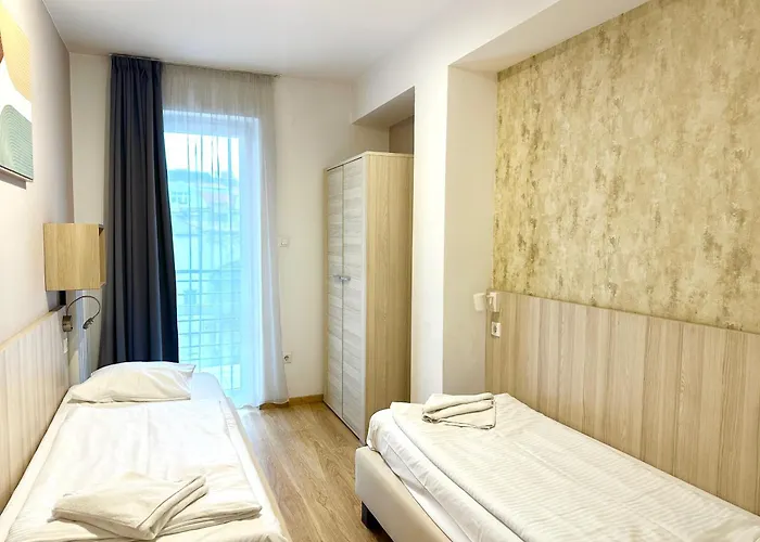 Daire Prime - Modern 2 Bedroom Family With Balcony & Parking Included *