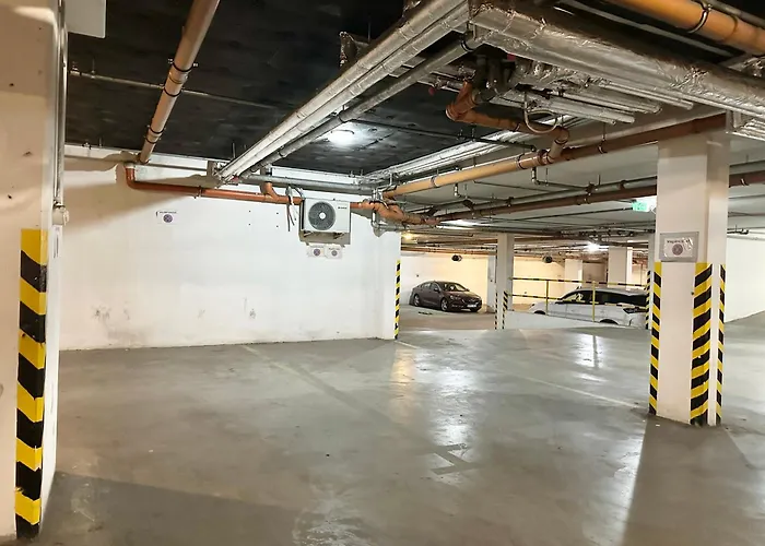 Prime - Modern 2 Bedroom Family With Balcony & Parking Included *